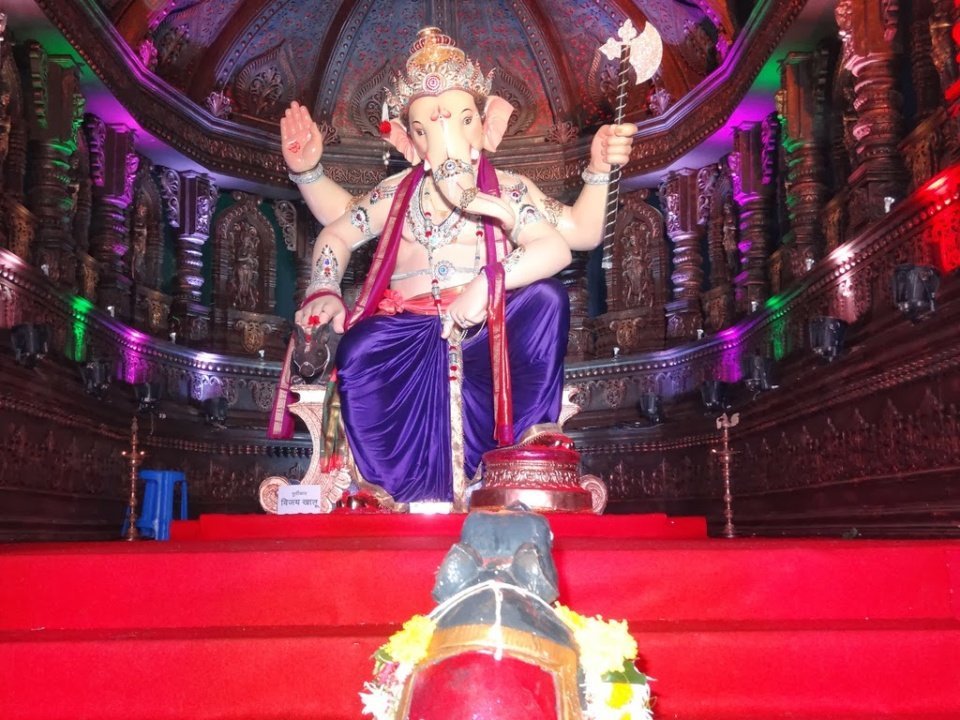 Ganesh Mandals in Mumbai : Kalachowkicha Raja