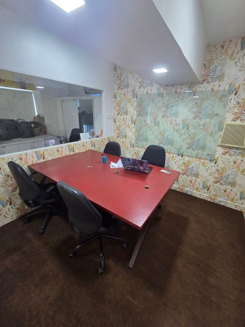 '4 seater cabins for rent'