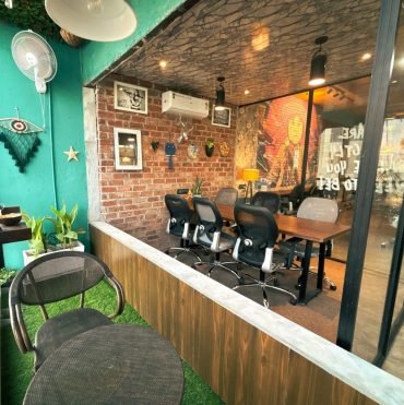 6Seaterwithba "6 Seater Private Cabin"